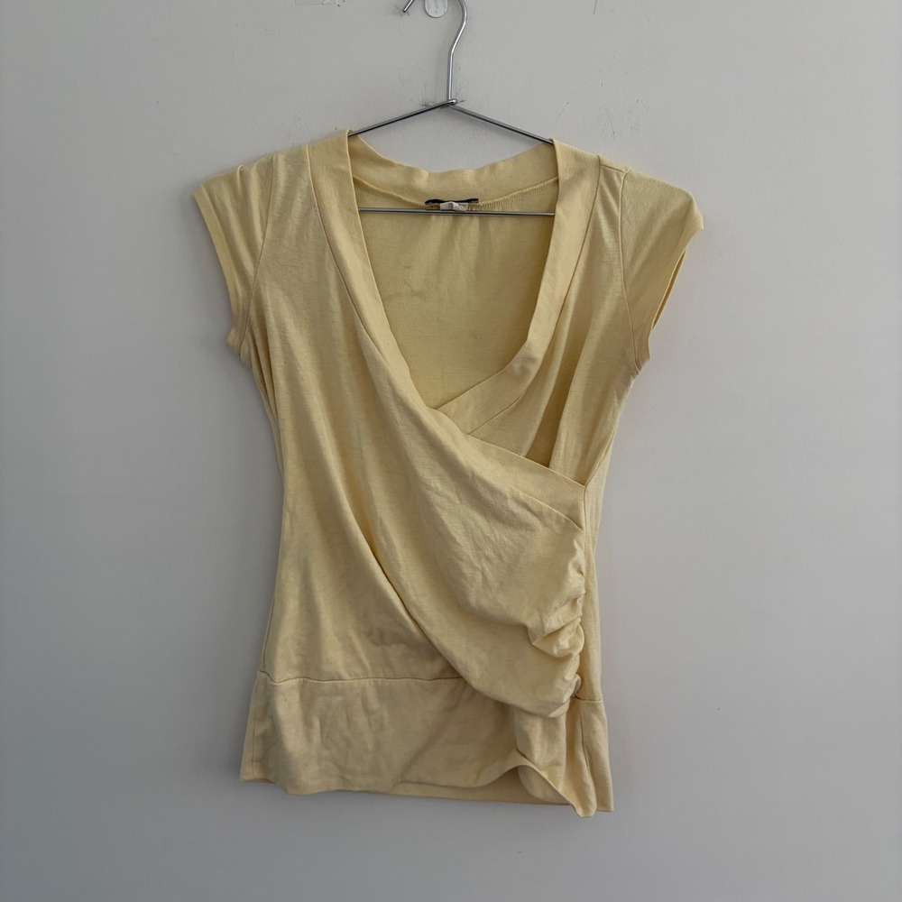 Body Central Women Yellow Faux Wrap Ruched Cap Sleeve Top S